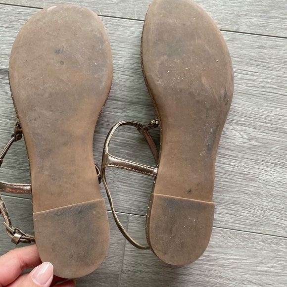 Flat Sandals - Picture 3 of 3